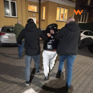 Ножи, угрозы и аресты: как развивались события с учениками в Варшаве