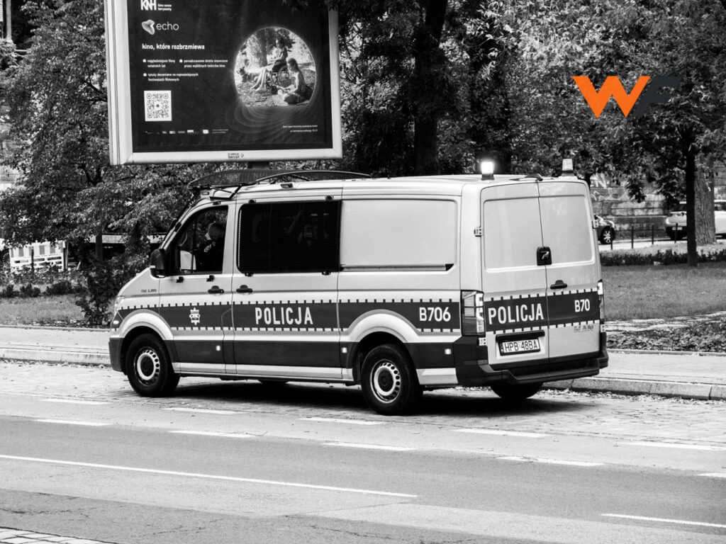 Атака на учебное заведение в Остроленке: 19-летнему юноше предъявили девять обвинений