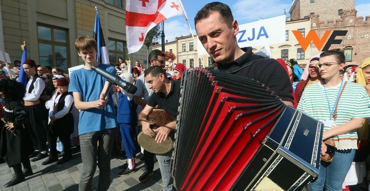 Tbilisoba — праздник грузинской культуры на площади Defilad у Дворца культуры (3–4 октября, вход свободный)